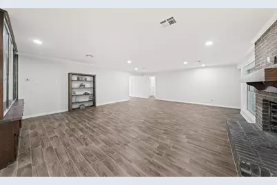 1655 E South Street, Alvin, TX 77511 - Photo 22