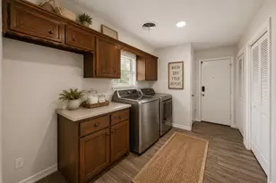 1655 E South St, Alvin, TX 77511 - Photo 26