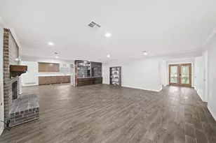 1655 E South St, Alvin, TX 77511 - Photo 20