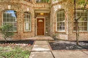 12018 Natural Bridges Ln, Sugar Land, TX 77498 - Photo 2