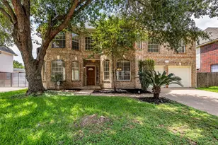 12018 Natural Bridges Ln, Sugar Land, TX 77498 - Photo 2