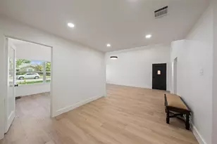 9323 Portal Dr, Houston, TX 77031 - Photo 10