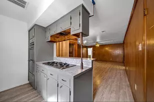 8447 Sterlingshire St, Houston, TX 77078 - Photo 8