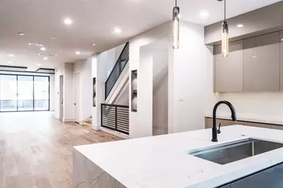 411 W Saulnier Street, Houston, TX 77019 - Photo 18