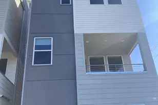 304 Jensen, Houston, TX 77020 - Photo 1