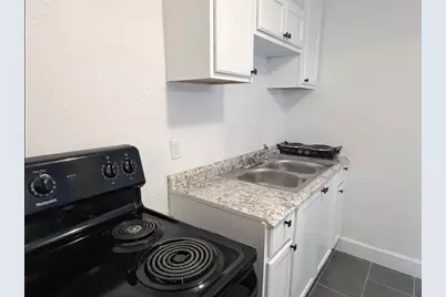 11 Norwood Street #8, Houston, TX 77011 - Photo 2