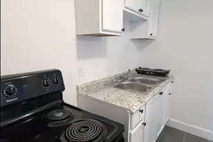 11 Norwood St, Houston, TX 77011 - Photo 2