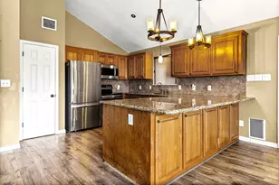 419 W Lake Shore Dr, Livingston, TX 77351 - Photo 14