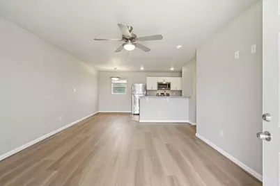 254 Plez Morgan Drive #F, Montgomery, TX 77356 - Photo 6