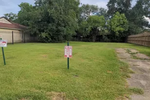 5774 Belneath St, Houston, TX 77033 - Photo 1