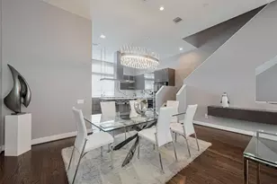 5919 E Post Oak Ln, Houston, TX 77055 - Photo 12