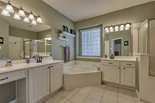 23 Weeping Spruce Pl, Conroe, TX 77384 - Photo 18