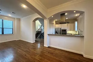 615 W 27th St, Houston, TX 77008 - Photo 6