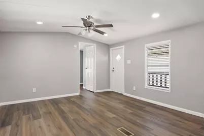 2222 N Austin Avenue #32, Pearland, TX 77581 - Photo 6