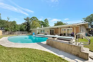 1615 Redway Ln, Houston, TX 77062 - Photo 2