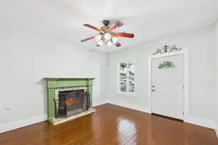 314 W Sidnor St, Alvin, TX 77511 - Photo 4