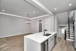 1320 Eberhard St, Houston, TX 77019 - Photo 18