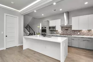 1320 Eberhard St, Houston, TX 77019 - Photo 16
