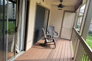 204 E Lakeview Terrace, Conroe, TX 77356 - Photo 10