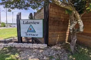 204 E Lakeview Terrace, Conroe, TX 77356 - Photo 14