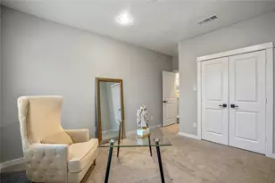 8474 Berry Green Ln, Houston, TX 77022 - Photo 12