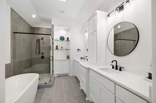 817 W 19th St, Houston, TX 77008 - Photo 14
