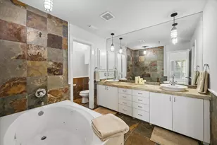 2009 Mason St, Houston, TX 77006 - Photo 12