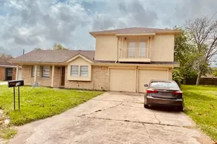 14 Richards Courts, La Marque, TX 77568 - Photo 1