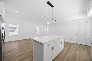 801 E 32nd 1/2 St, Houston, TX 77022 - Photo 12