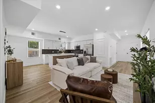 801 E 32nd 1/2 St, Houston, TX 77022 - Photo 6