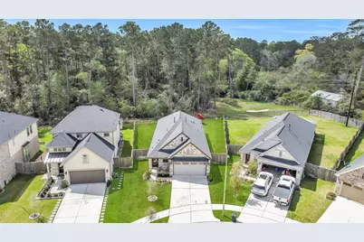 2227 Dellwood Bay Lane, Pinehurst, TX 77362 - Photo 2