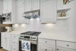 2227 Dellwood Bay Ln, Pinehurst, TX 77362 - Photo 8