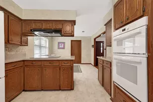 737 Holly Springs Dr, Conroe, TX 77302 - Photo 18