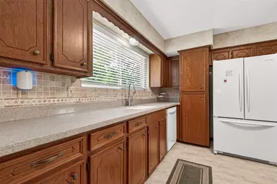 737 Holly Springs Drive, Conroe, TX 77302 - Photo 16