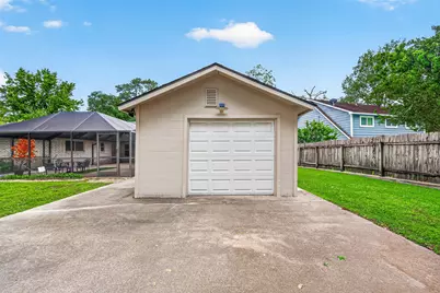 737 Holly Springs Drive, Conroe, TX 77302 - Photo 2