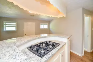 5405 Southlea St, Houston, TX 77033 - Photo 14