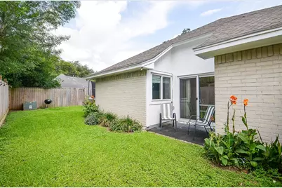 17006 Enchanted Circle E, Sugar Land, TX 77498 - Photo 2