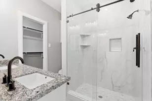 5014 E E Meadow Dr, Deer Park, TX 77536 - Photo 8