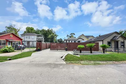 824 Wilkes Street, Houston, TX 77009 - Photo 2