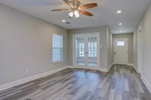 223 W Adoue St, Baytown, TX 77520 - Photo 10