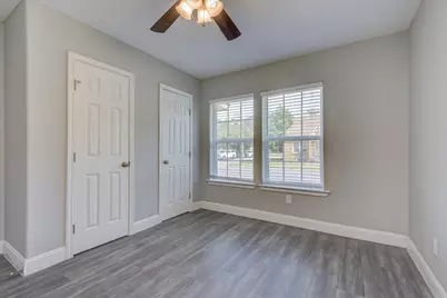 223 W Adoue Street, Baytown, TX 77520 - Photo 16