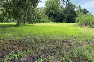000 W Miller St, Angleton, TX 77515 - Photo 1