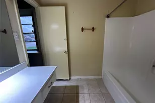 1937 Arcadia Dr, Sugar Land, TX 77498 - Photo 18