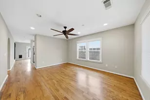 1110 E 26th St, Houston, TX 77009 - Photo 8