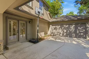 106 Longsford Circle, The Woodlands, TX 77382 - Photo 34