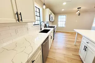 1803 S Park St, Brenham, TX 77833 - Photo 6