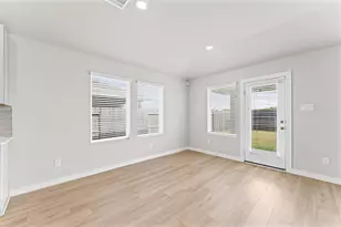 10520 Deussen Ln, Texas City, TX 77591 - Photo 8