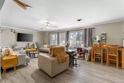 2306 Avenue P, Huntsville, TX 77340 - Photo 2