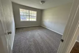 4739 Sandydale Ln, Houston, TX 77039 - Photo 4