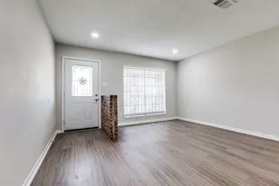 5426 Fairgreen Ln, Houston, TX 77048 - Photo 4